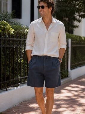 VINTAGE BILL BLASS NAVY PLEATED CHINO SHORTS MEN SIZE 32/34 PREPPY YACHT CLUB